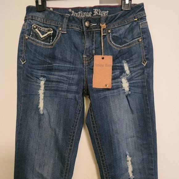 ANTIQUE Rivet Women's Jeans NWT - Picture 2 of 4